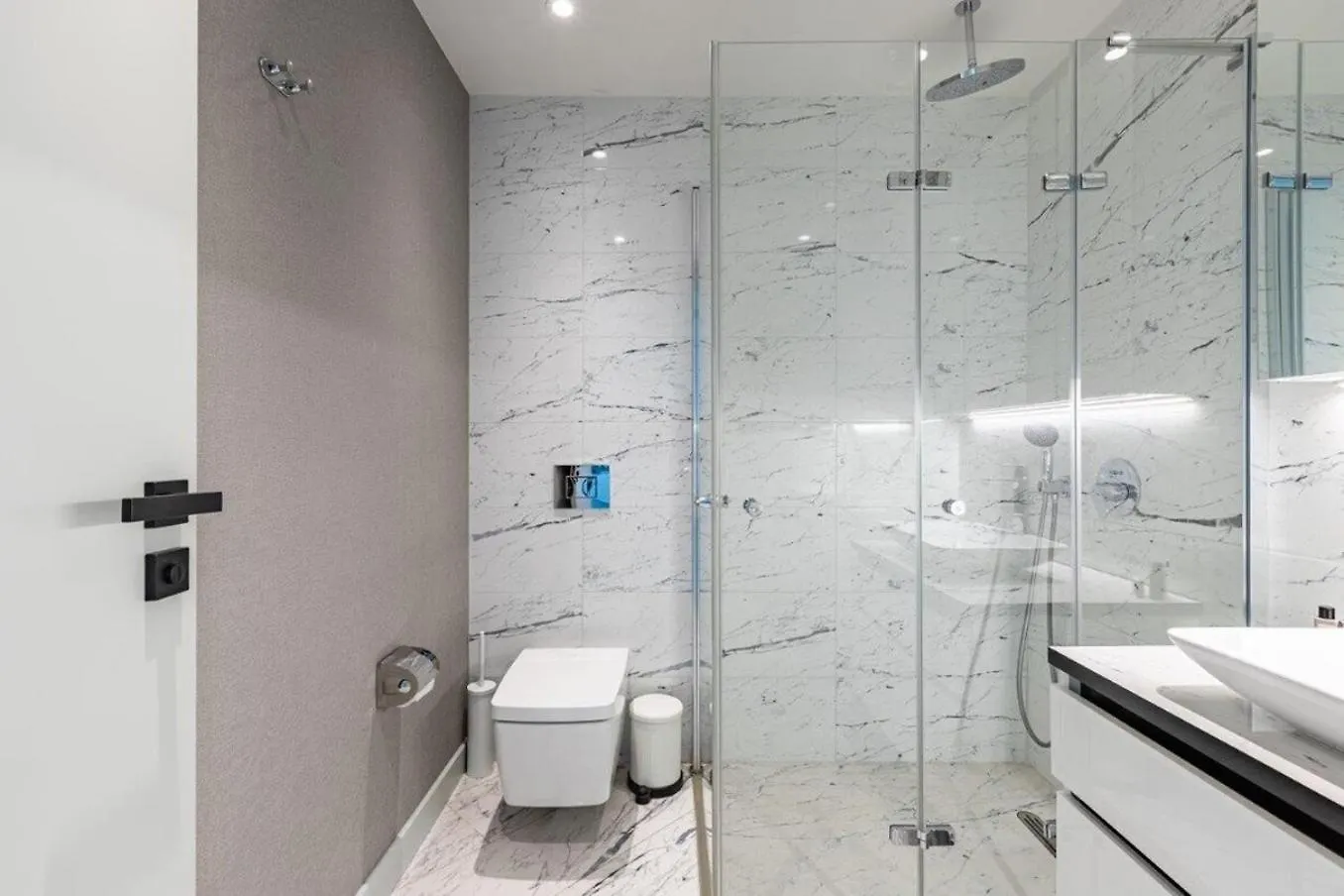 Apartment Gorgeous Modern 1Bd Condo Views W Poolgym! #255 Istanbul